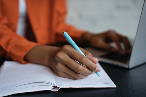 Why 2022 is The Year to End Manual Data Entry