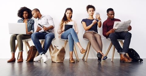 groupe de gens ensemble en train de faire quelque chose