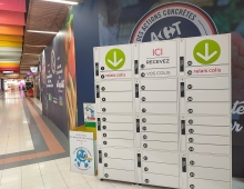 Quadient parcel locker for Relais Colis in Carrefour store